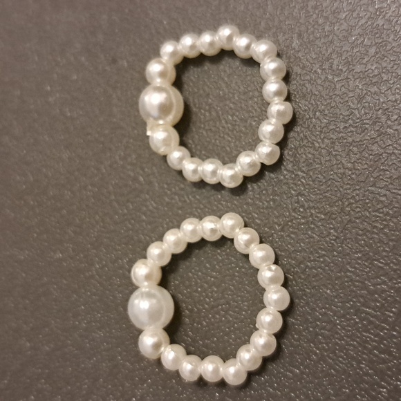NEW 2 Faux Pearl Toe Rings Set - stretches - Picture 1 of 1
